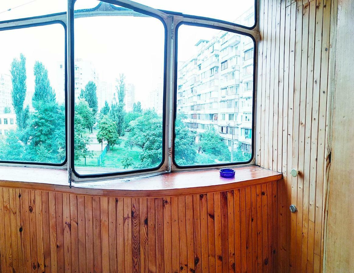 Apartments On Mykilska-Slobidka เคียฟ ภายนอก รูปภาพ