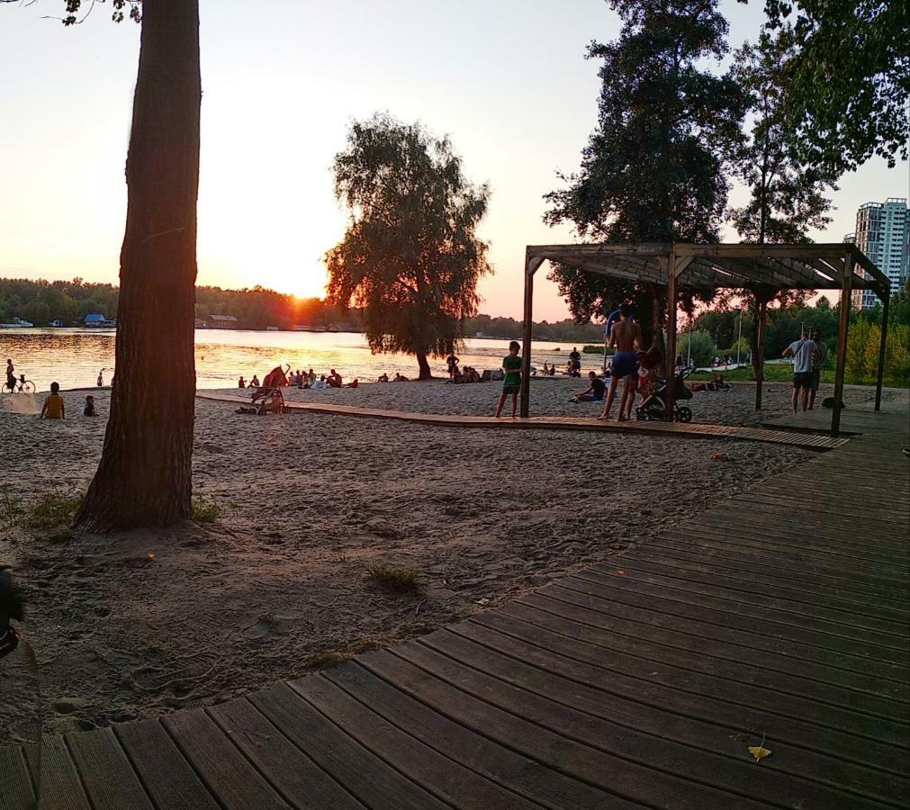 Apartments On Mykilska-Slobidka เคียฟ ภายนอก รูปภาพ